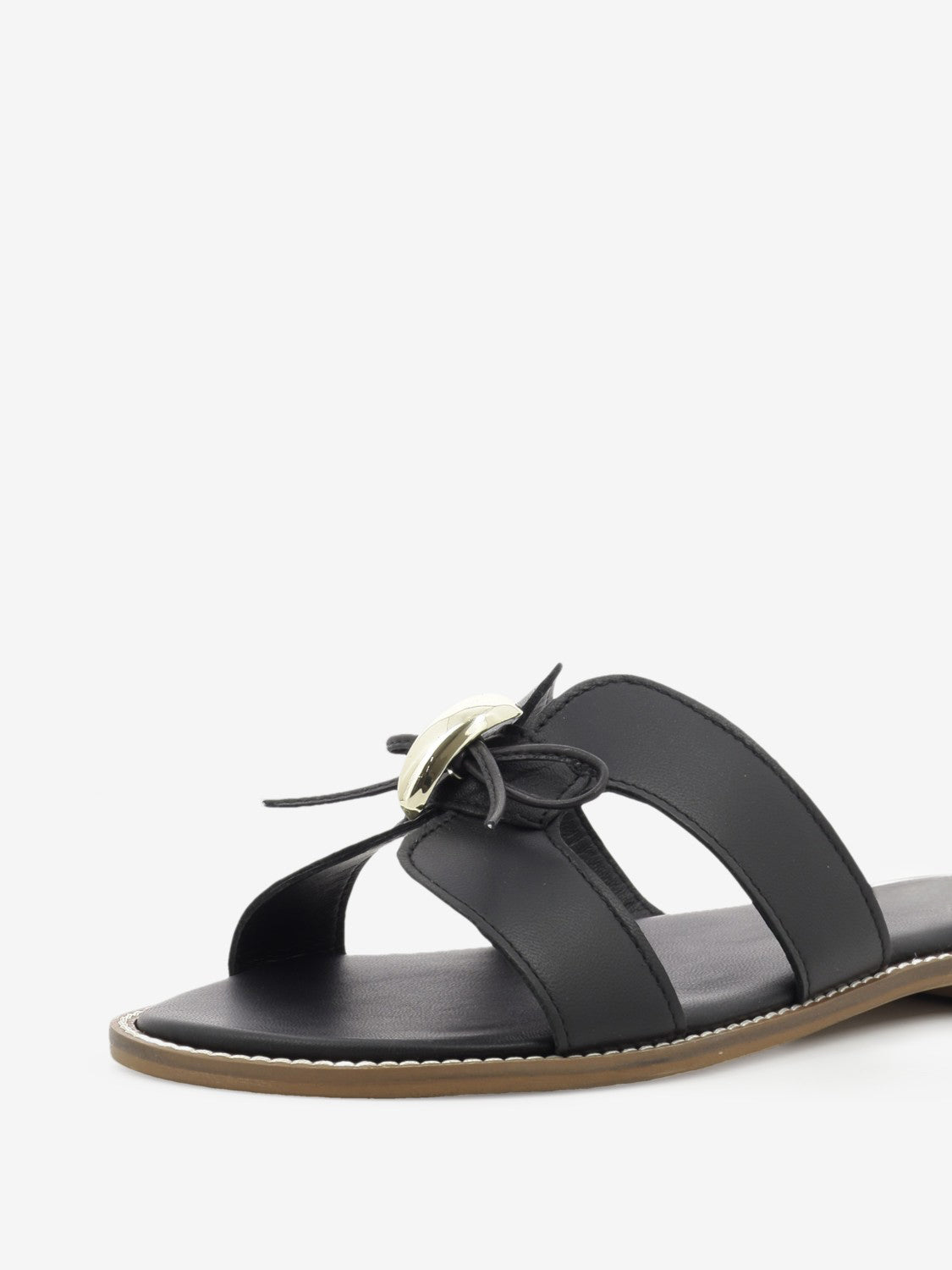 Ciabatta in suede con accessorio nero