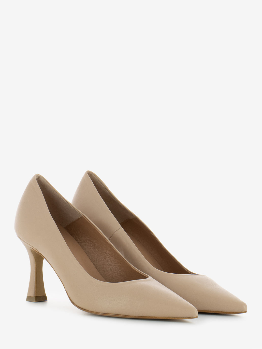 Nude nappa décolleté