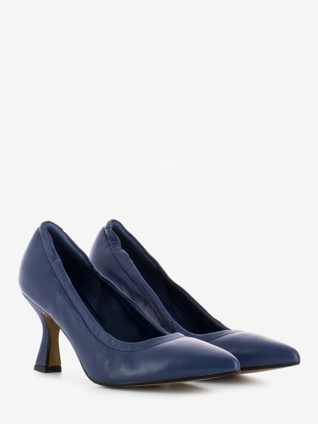 Blue nappa décolleté