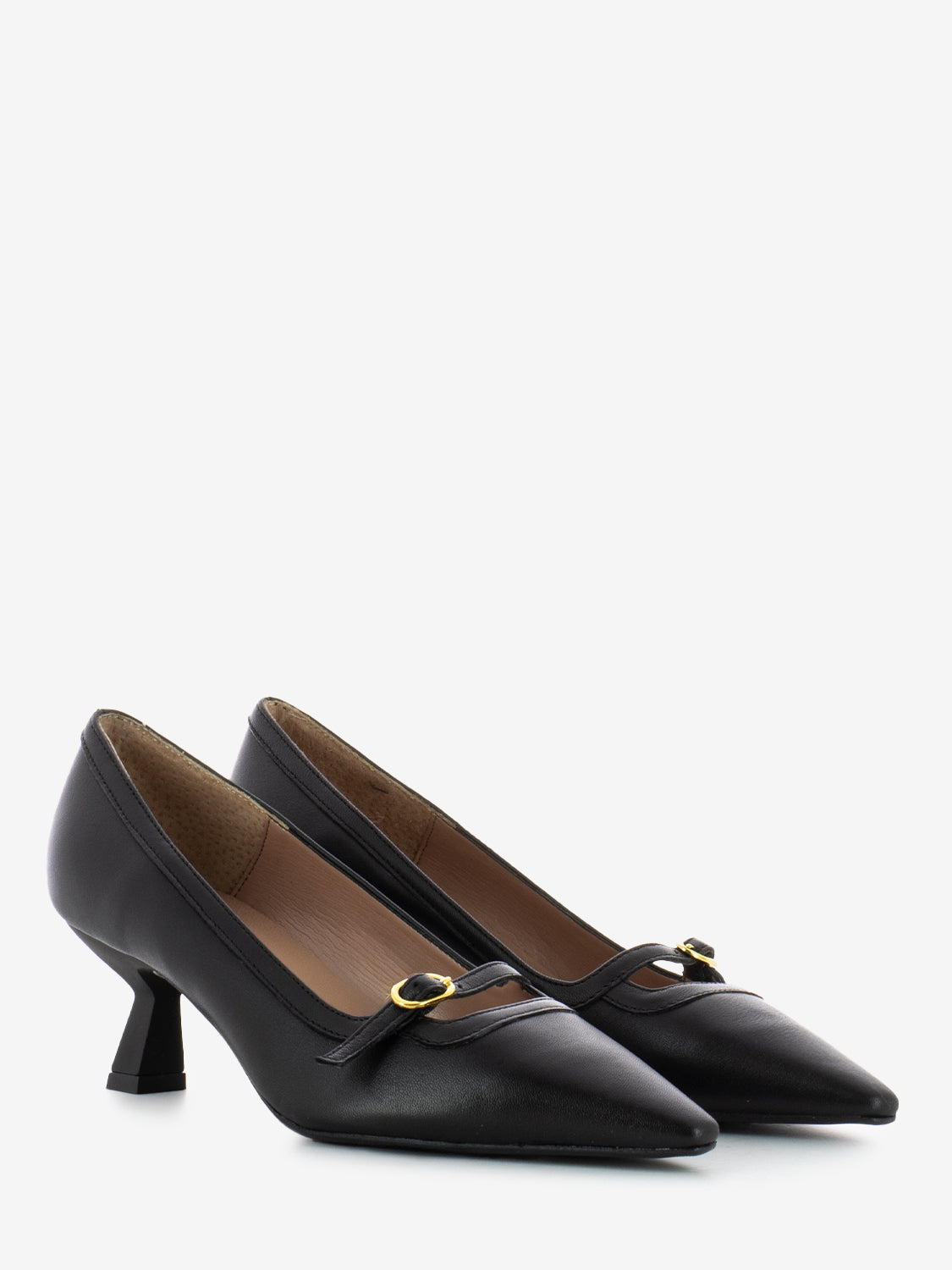 Low black leather pumps