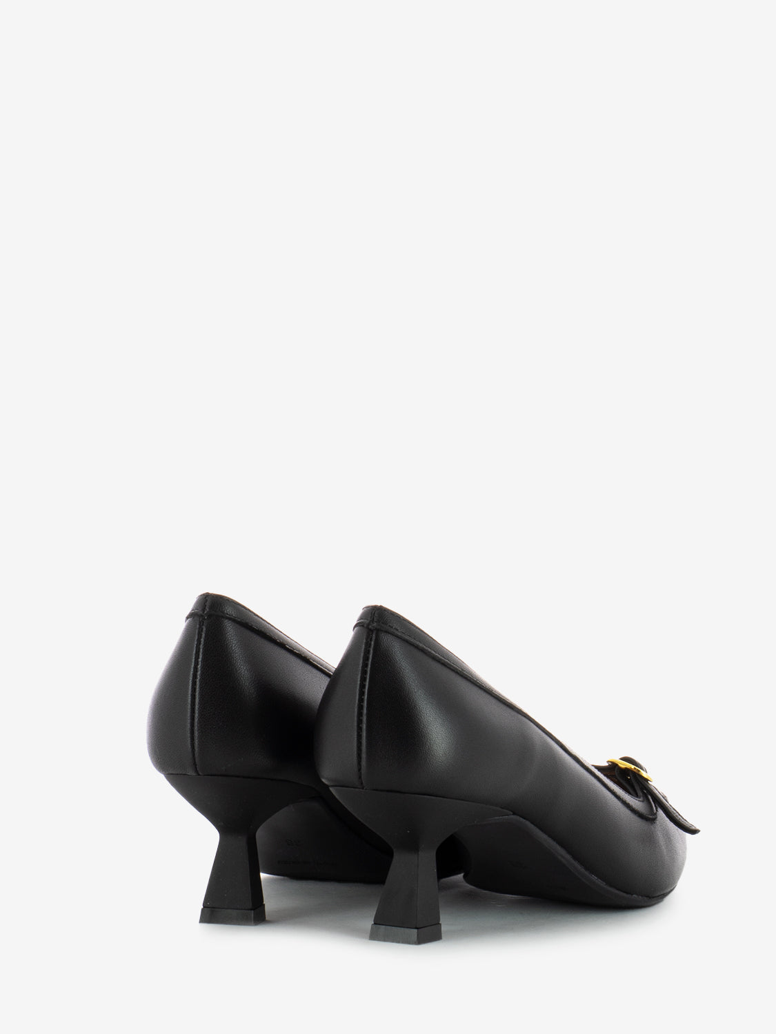 Low black leather pumps
