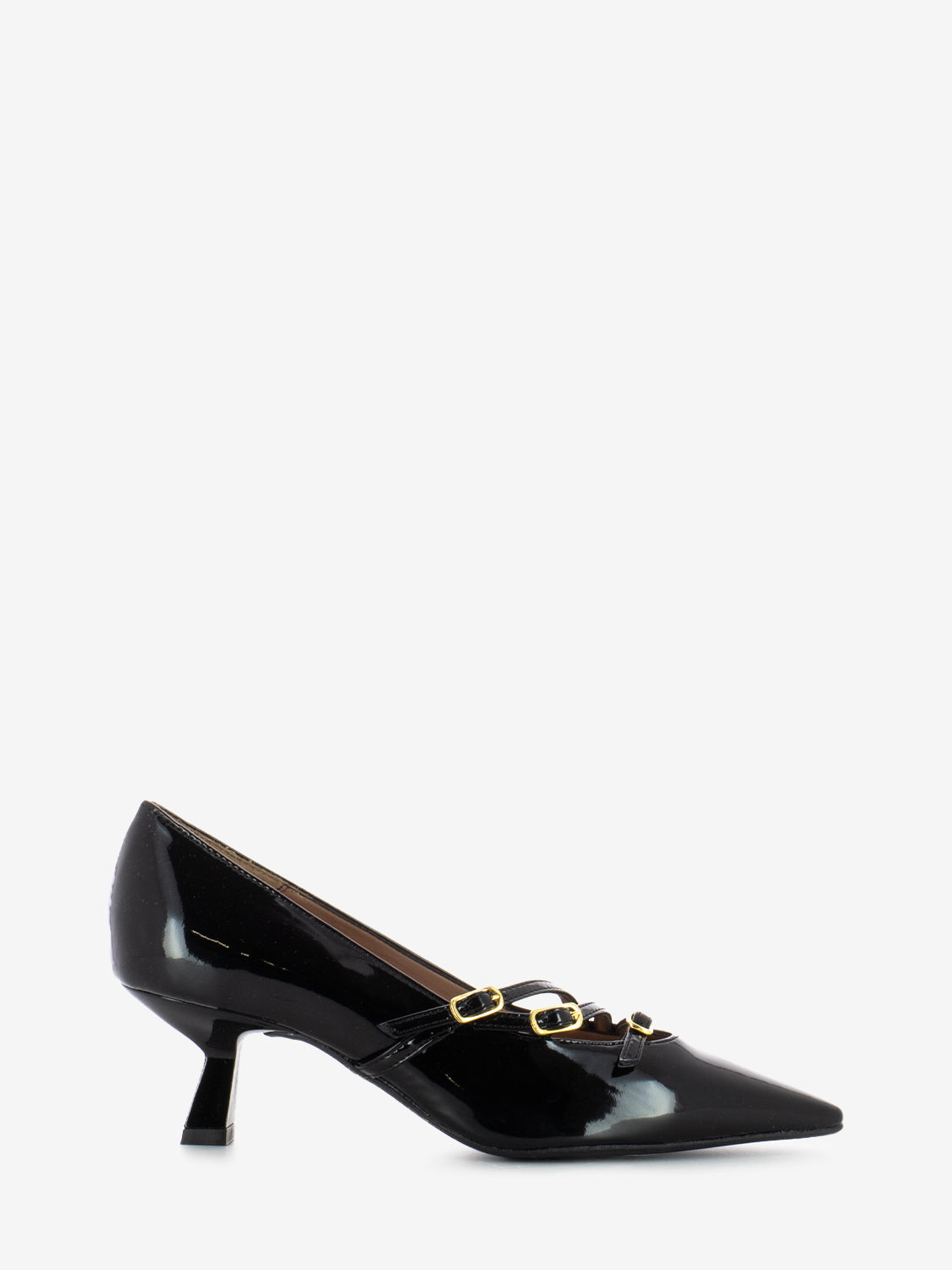Low black patent pumps
