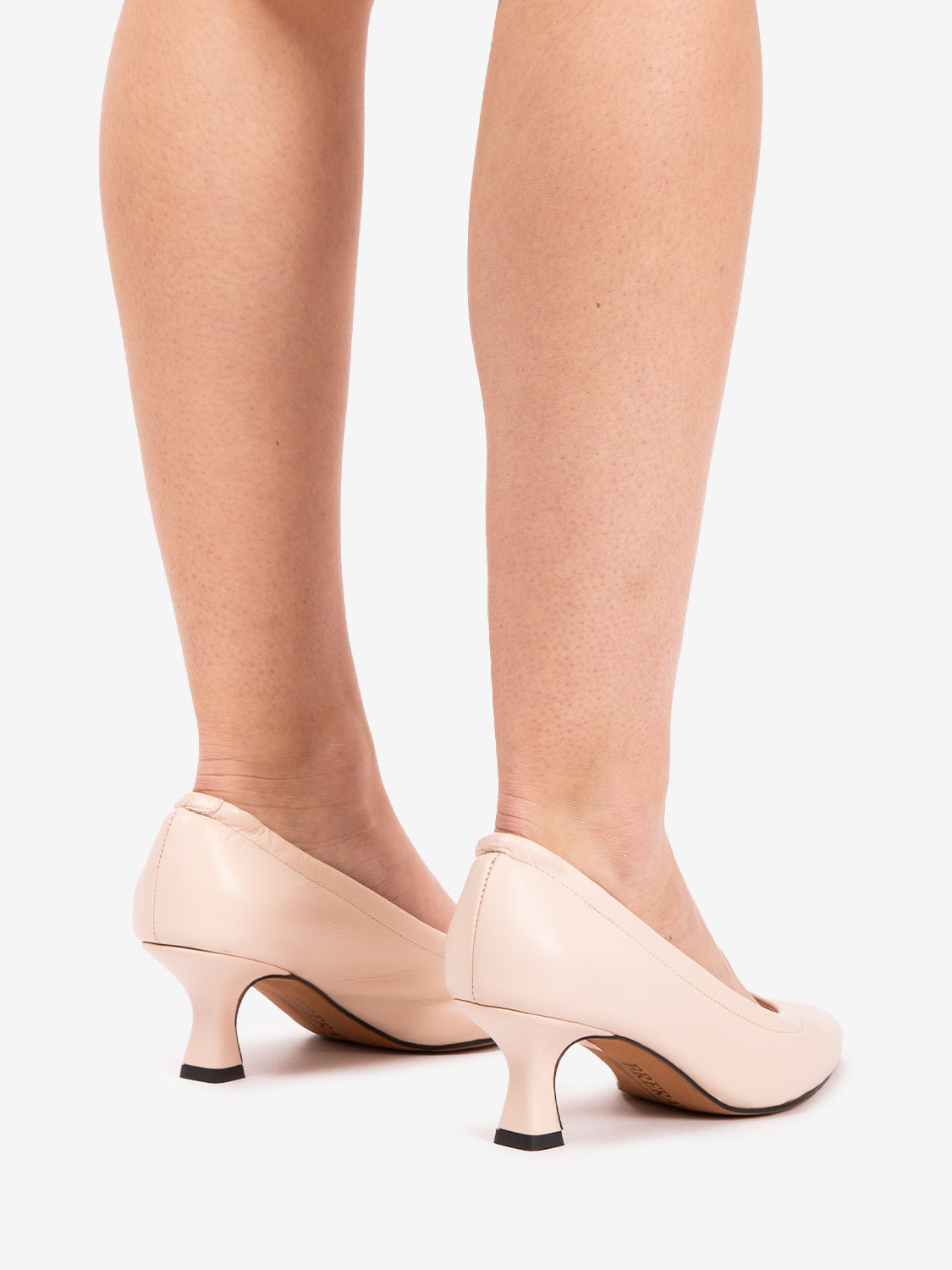 Nude leather décolleté