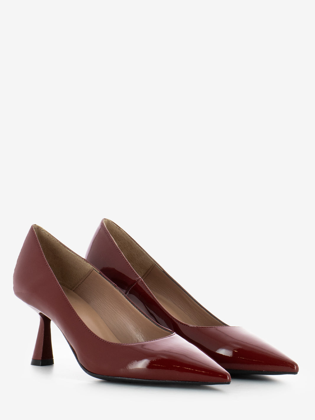 Red patent leather décolleté