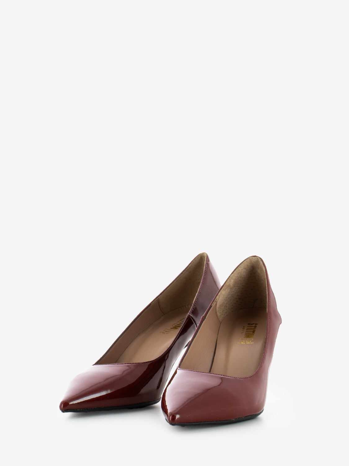 Red patent leather décolleté