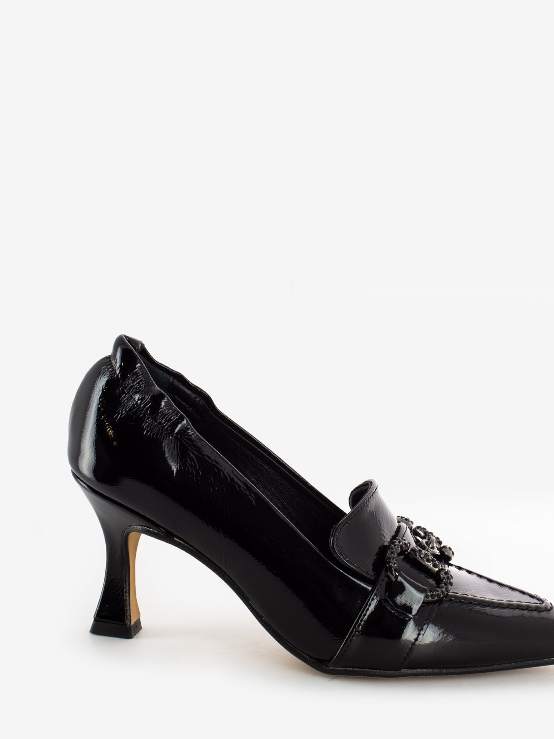 Black naplak décolleté
