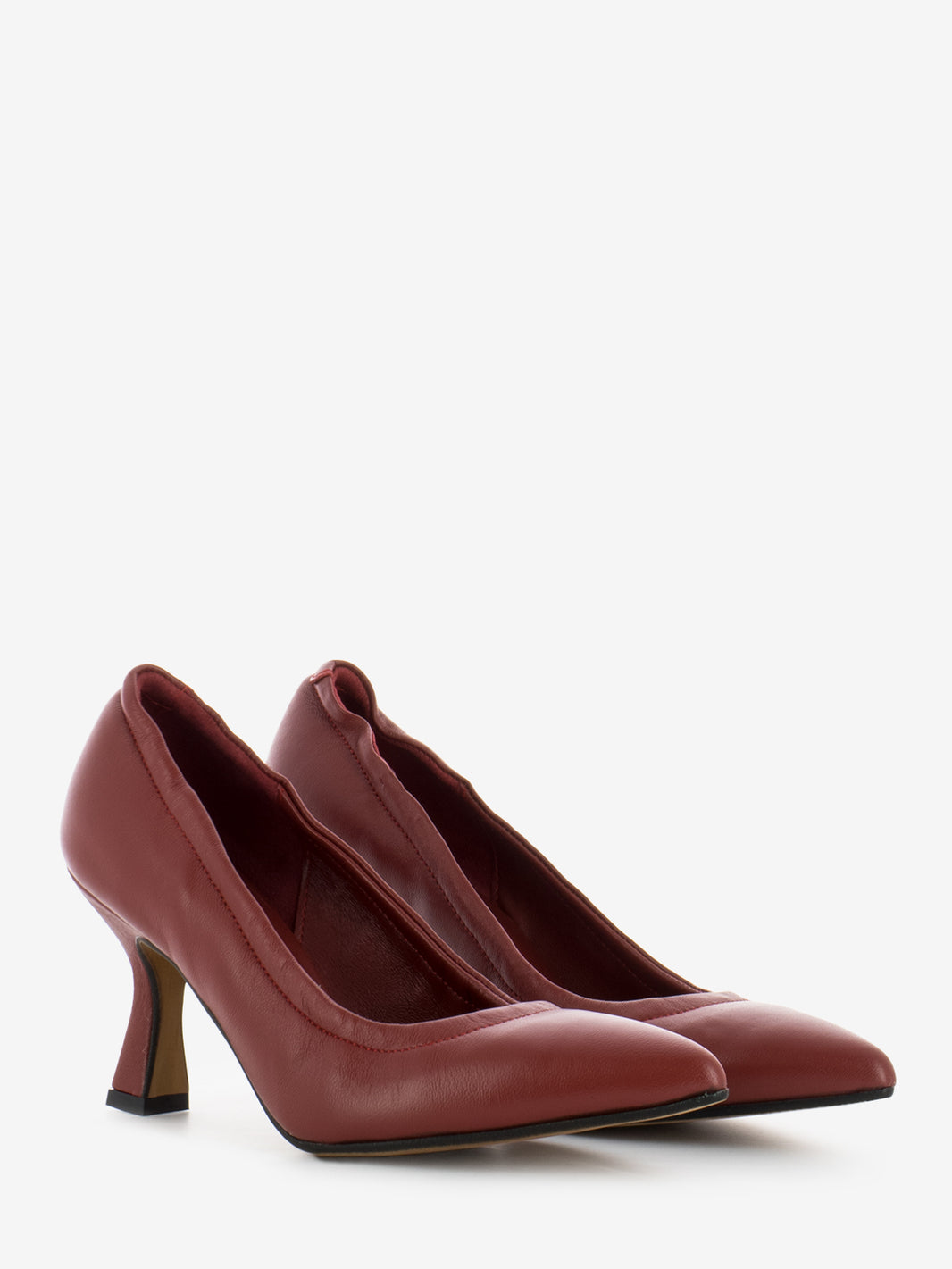 Dark red nappa décolleté