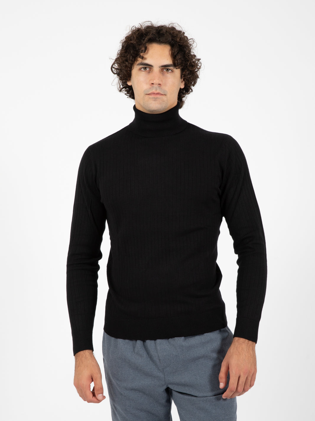 Fashion black ribbed turtleneck