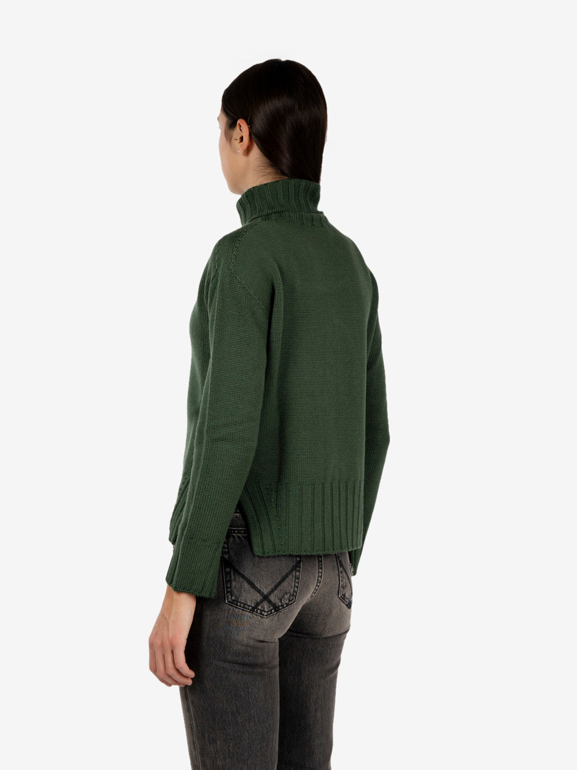 Dolcevita con spacchi verde militare