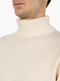 Maglione dolcevita panna