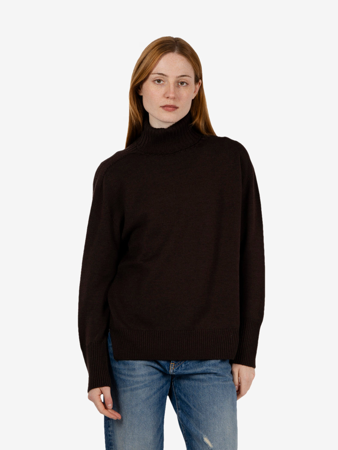 Wool turtleneck with bark-colored side slits