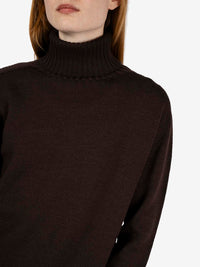 Wool turtleneck with bark-colored side slits