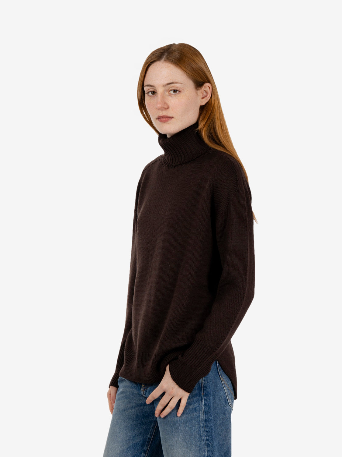 Wool turtleneck with bark-colored side slits