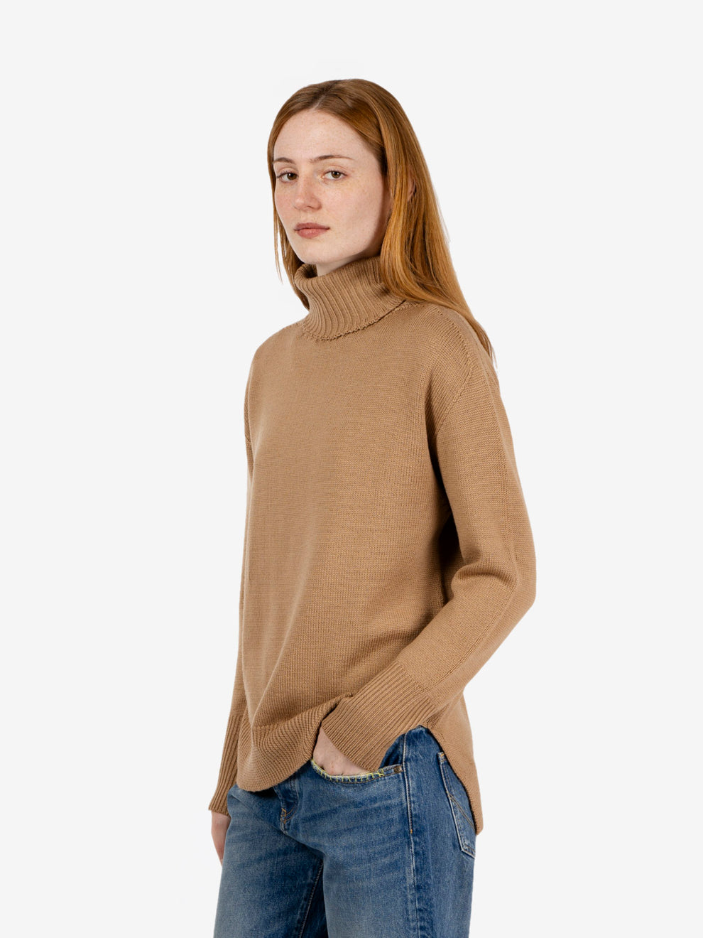 Dolcevita in lana con spacchi cream caramel
