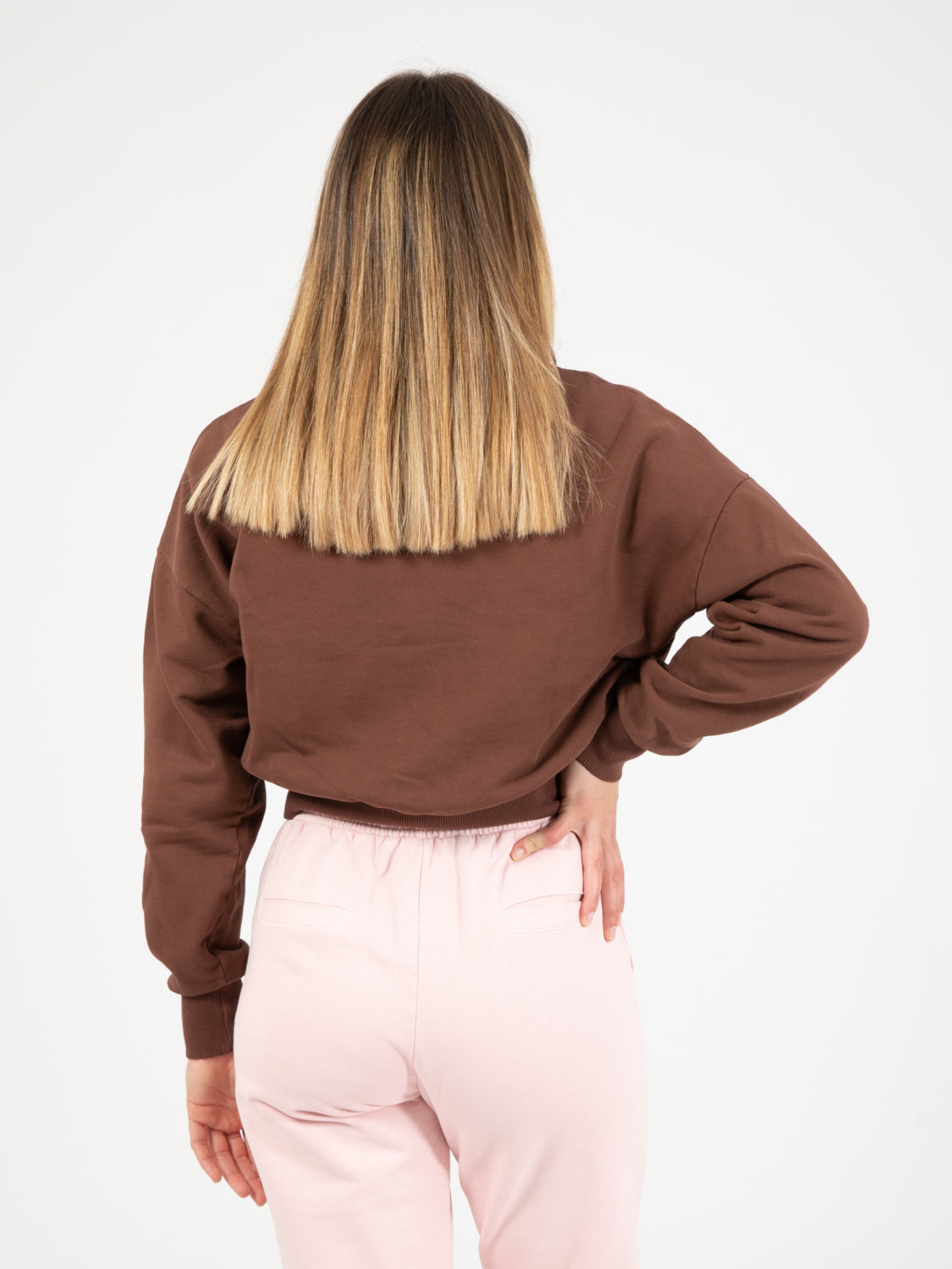 Basic crewneck cocoa sweatshirt