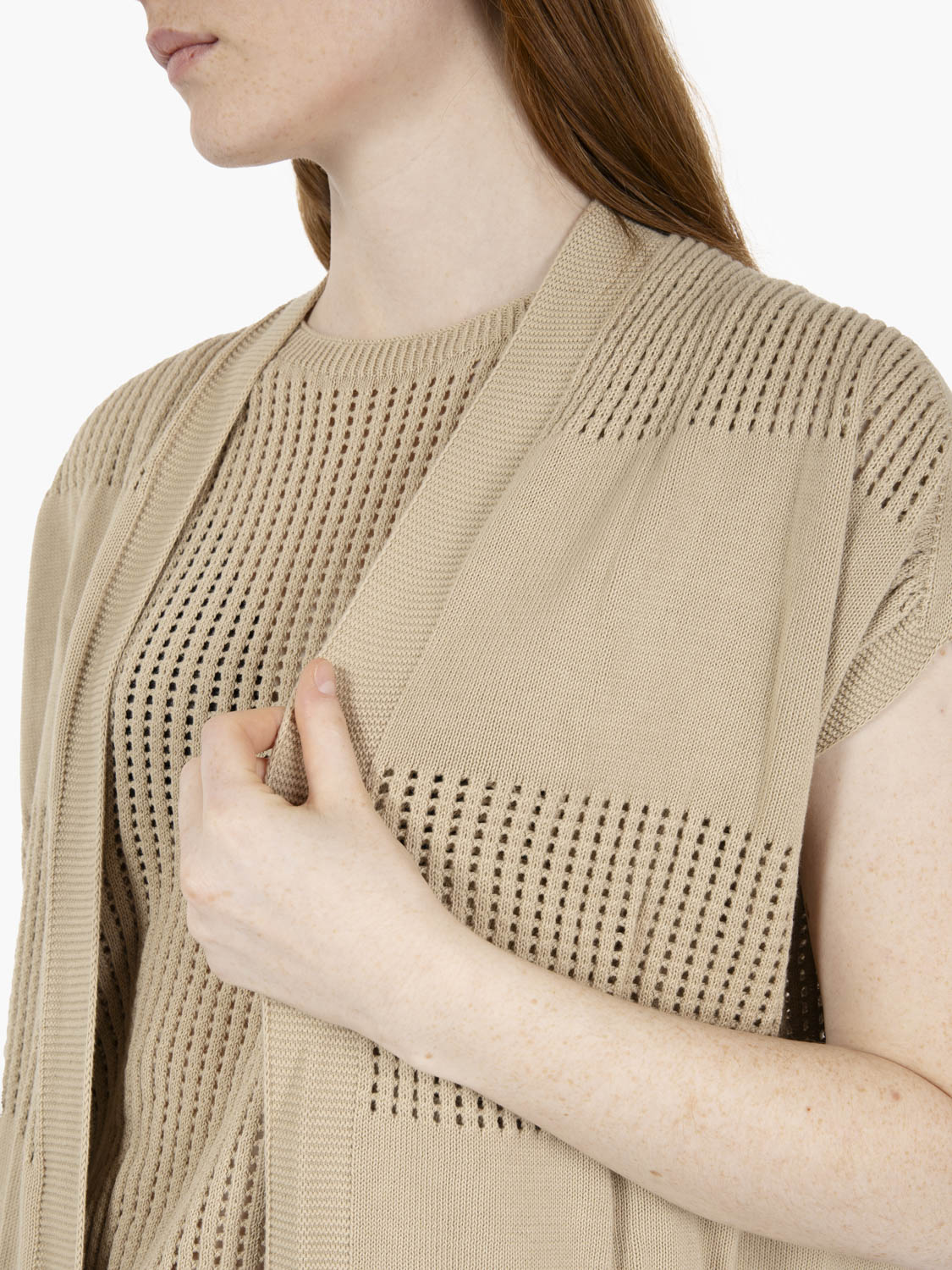 Cardigan in maglia con lavorazione traforata beige