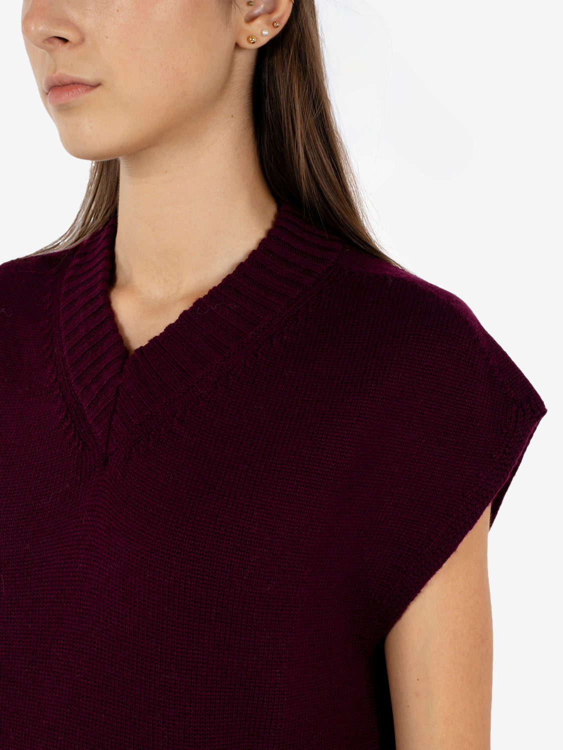 BURGUNDY V-NECK WAISTCOAT 426715_650