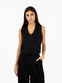 Black single-breasted vest