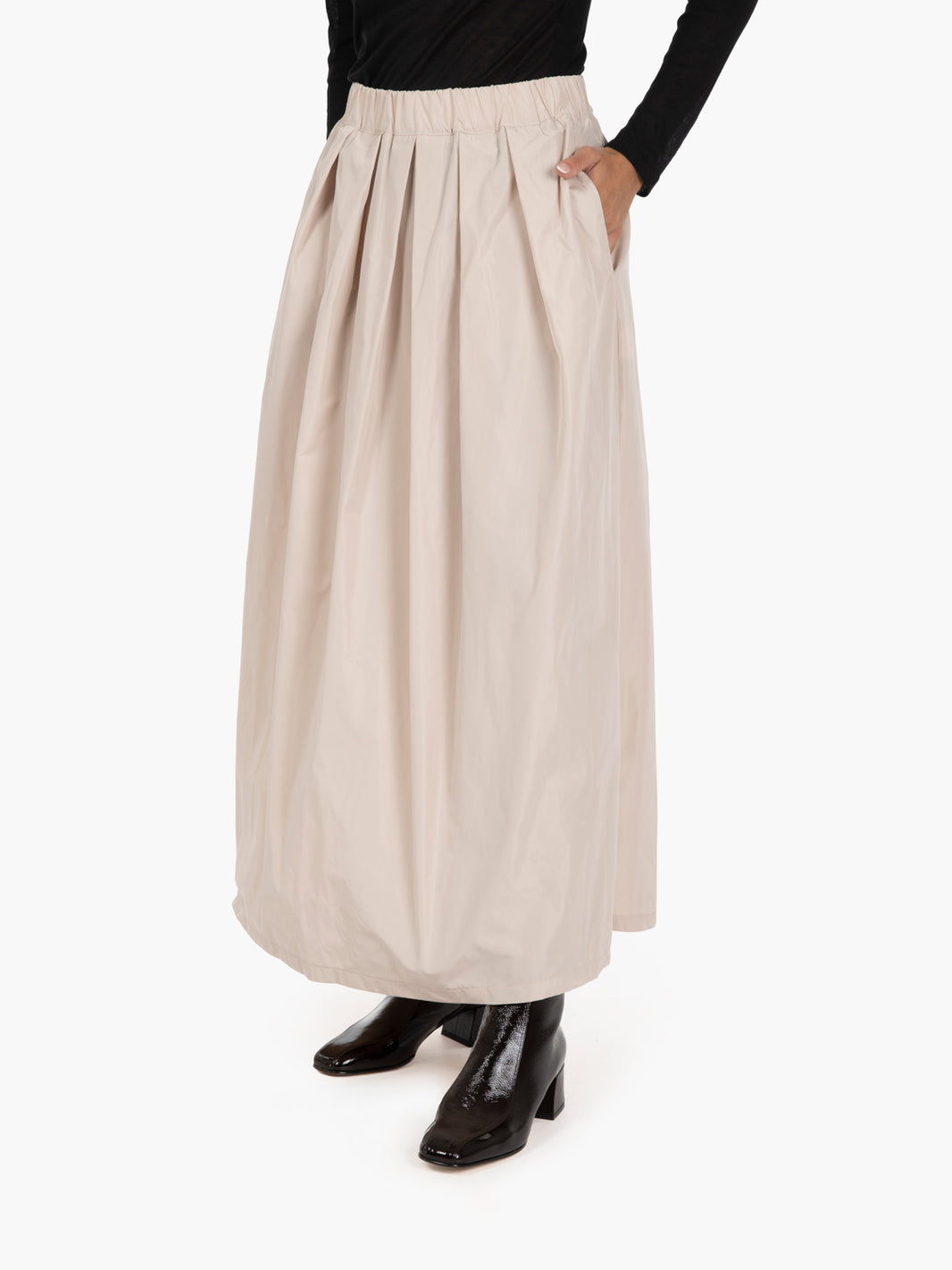 Long sand taffeta skirt