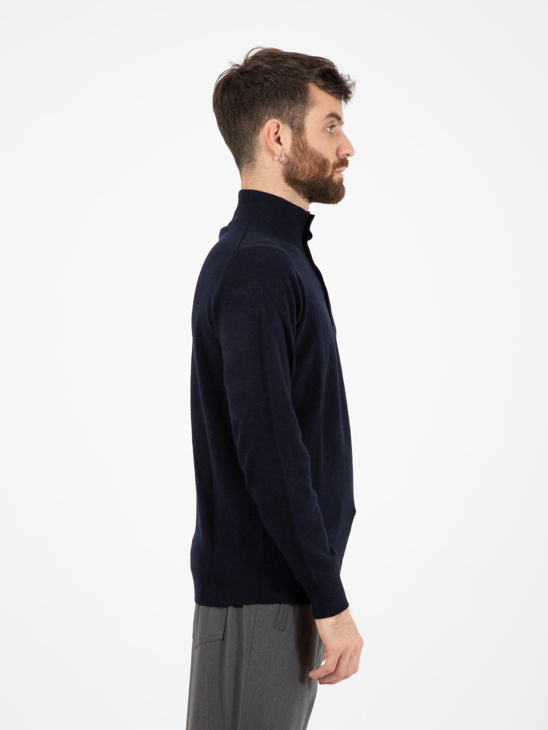 Cashmere turtleneck with navy buttons