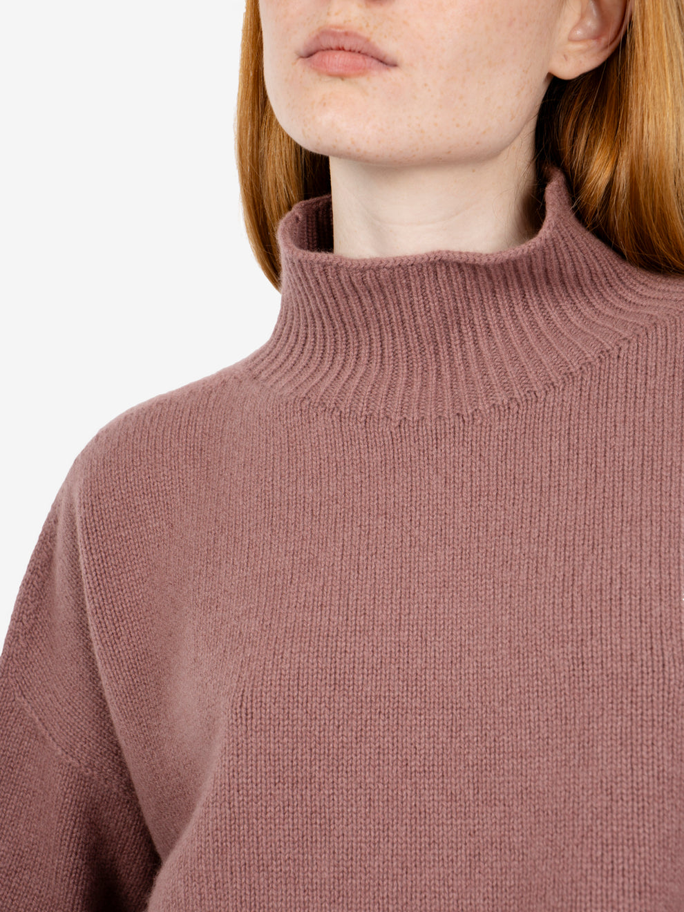 Lupetto in cashmere castagna