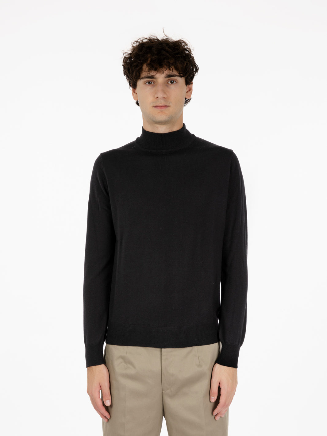 Maglia a lupetto in lana nero