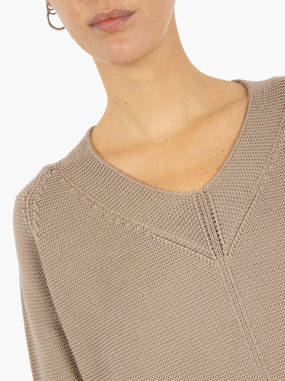 Maglia con scollo a V beige