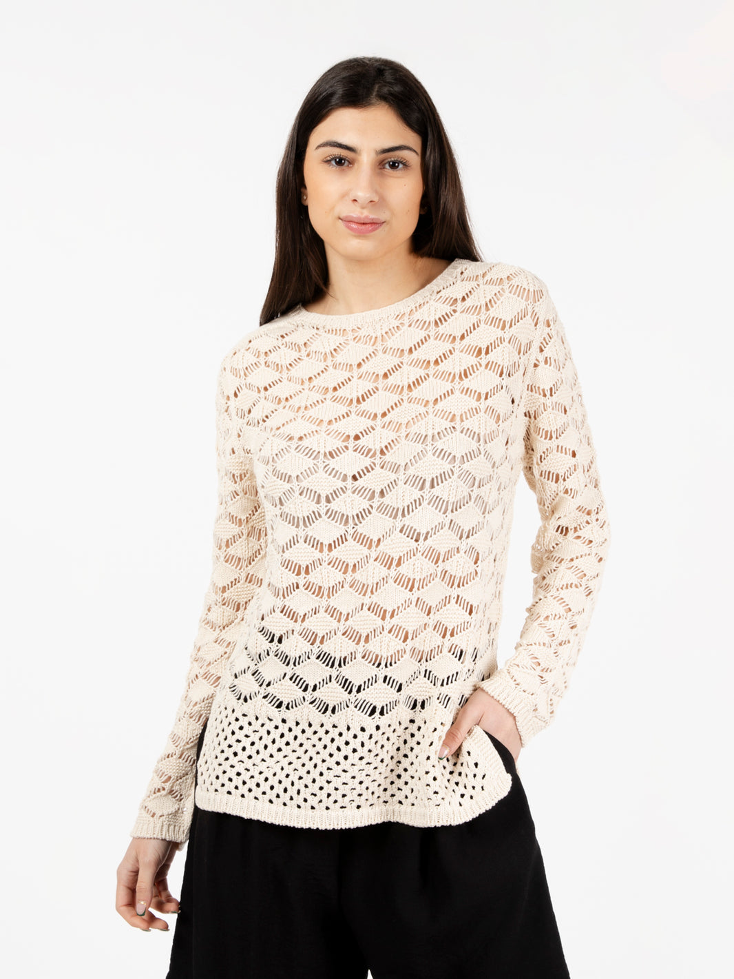 Maglia crochet girocollo stucco