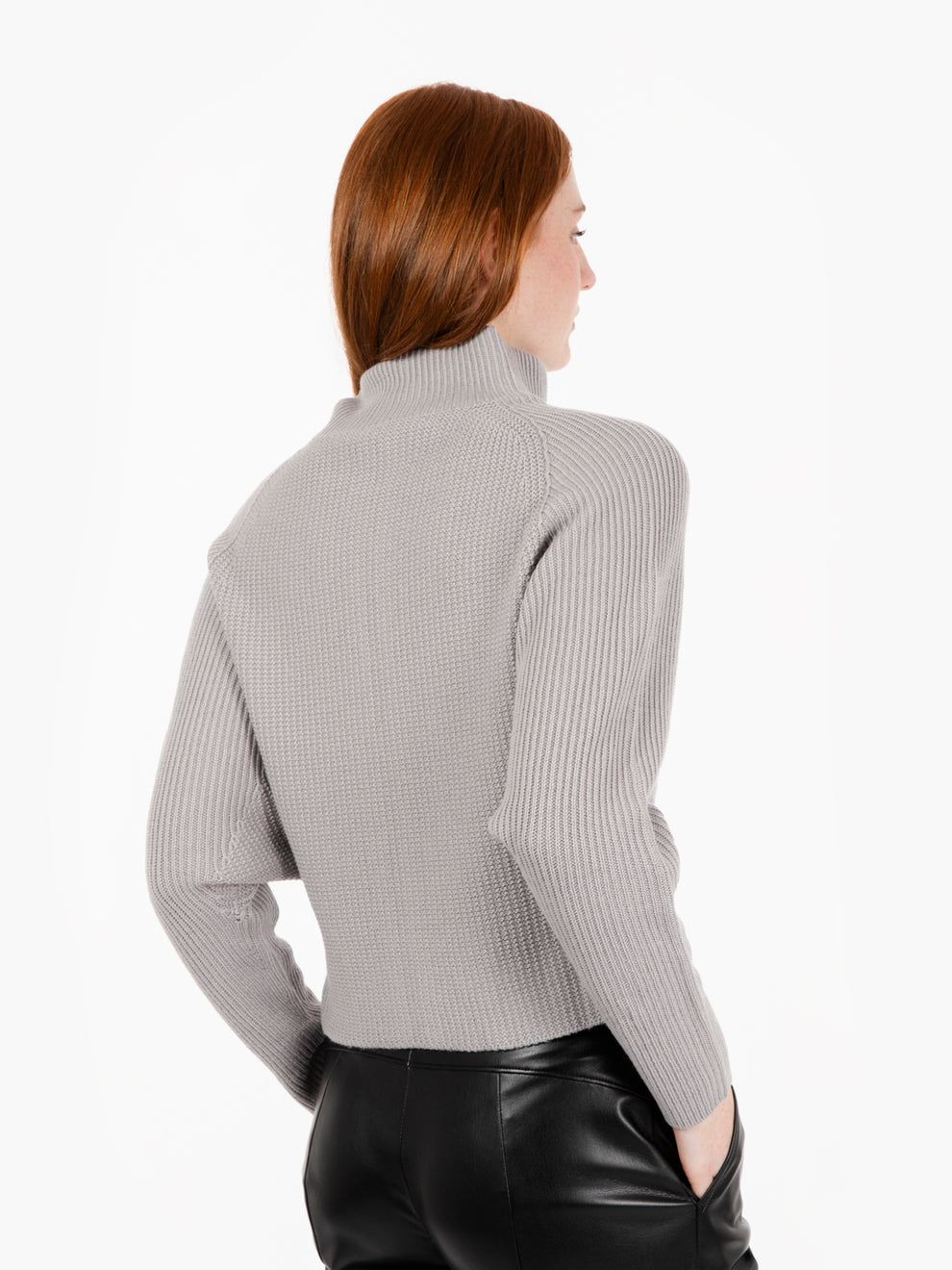 Maglia crop con zip in lana grigia