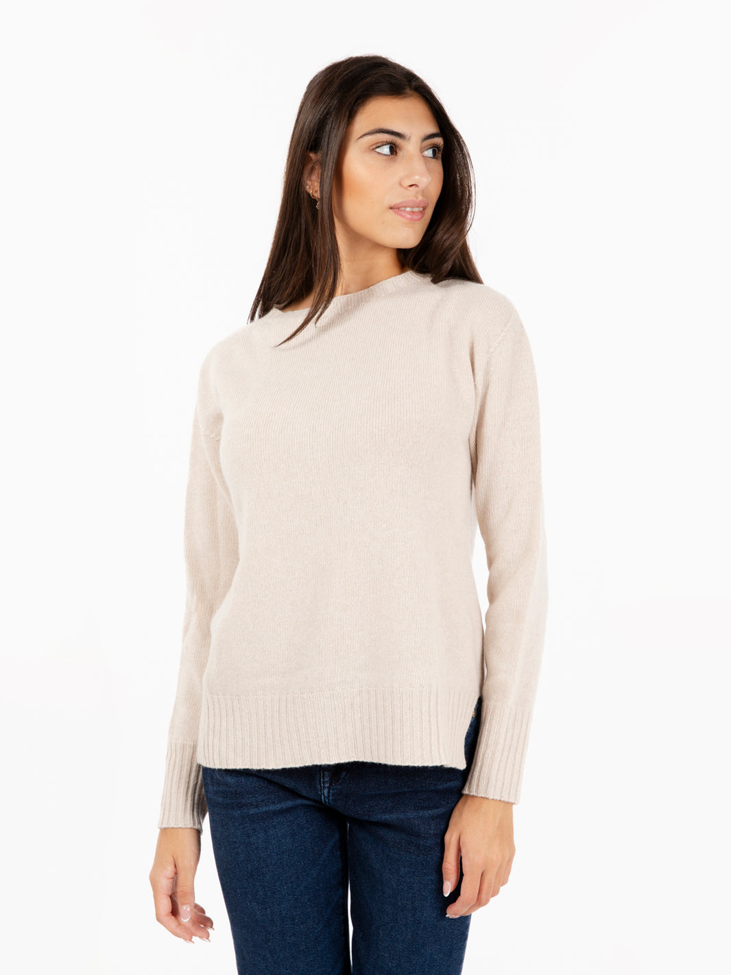 Maglia girocollo con spacchi laterali beige