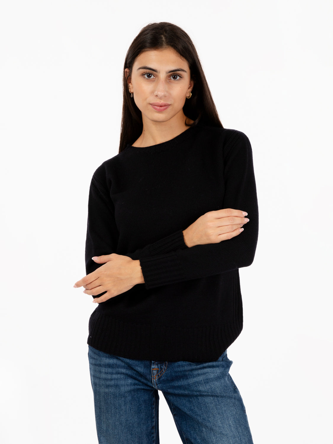 Maglia girocollo con spacco nera