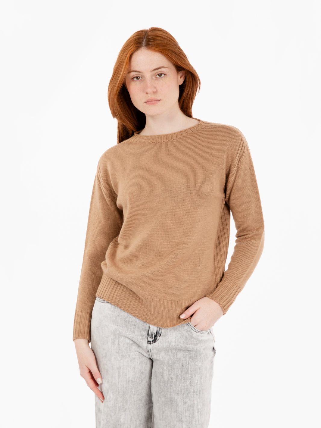 Crewneck sweater with back slit camel