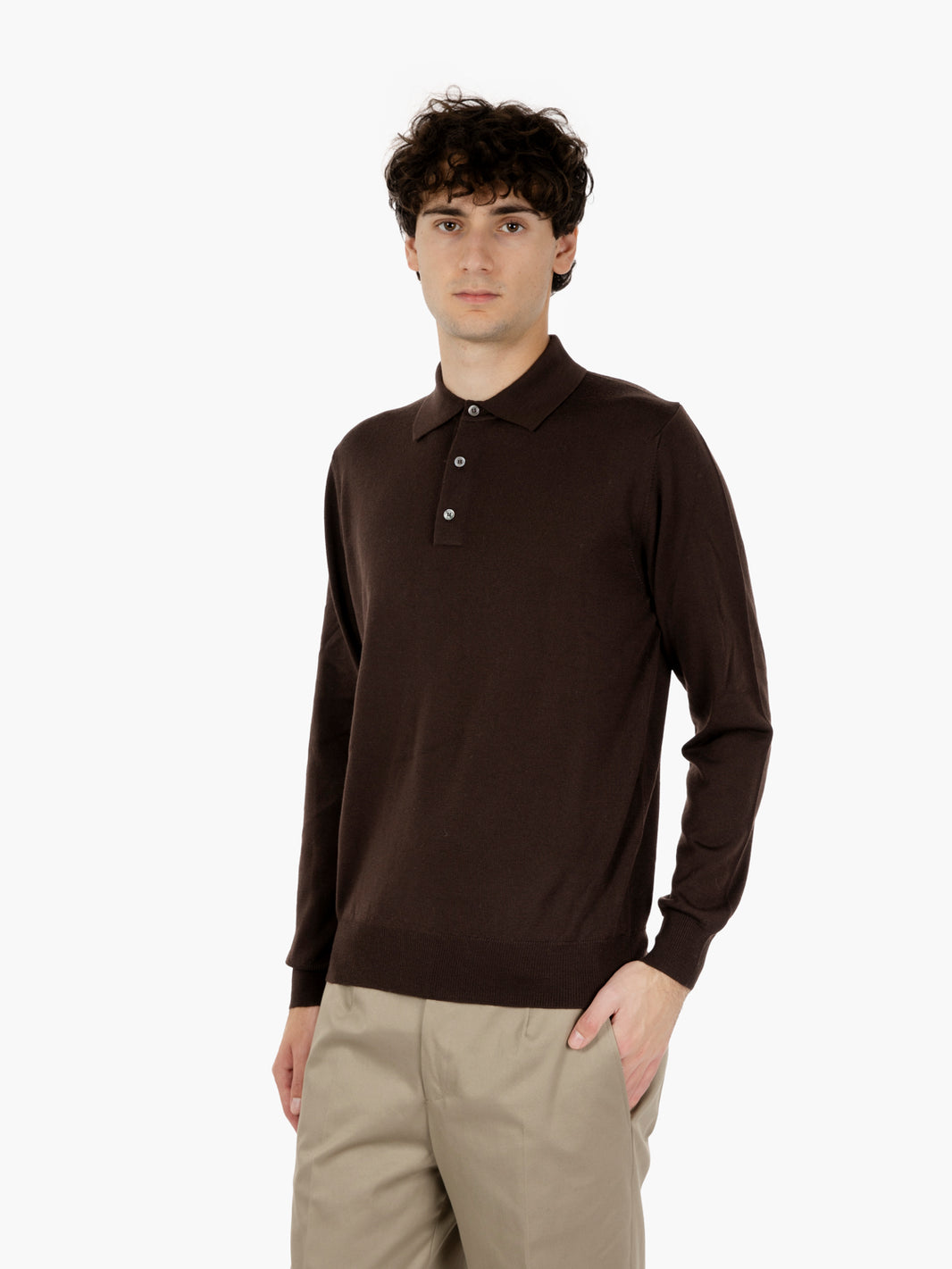 Maglia in lana con colletto moro