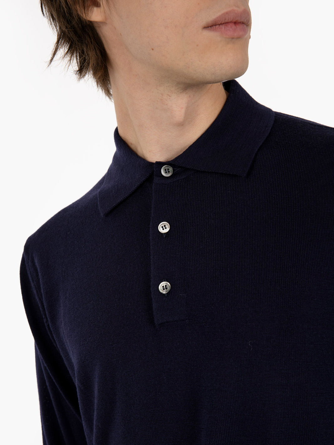 Wool sweater with navy collar