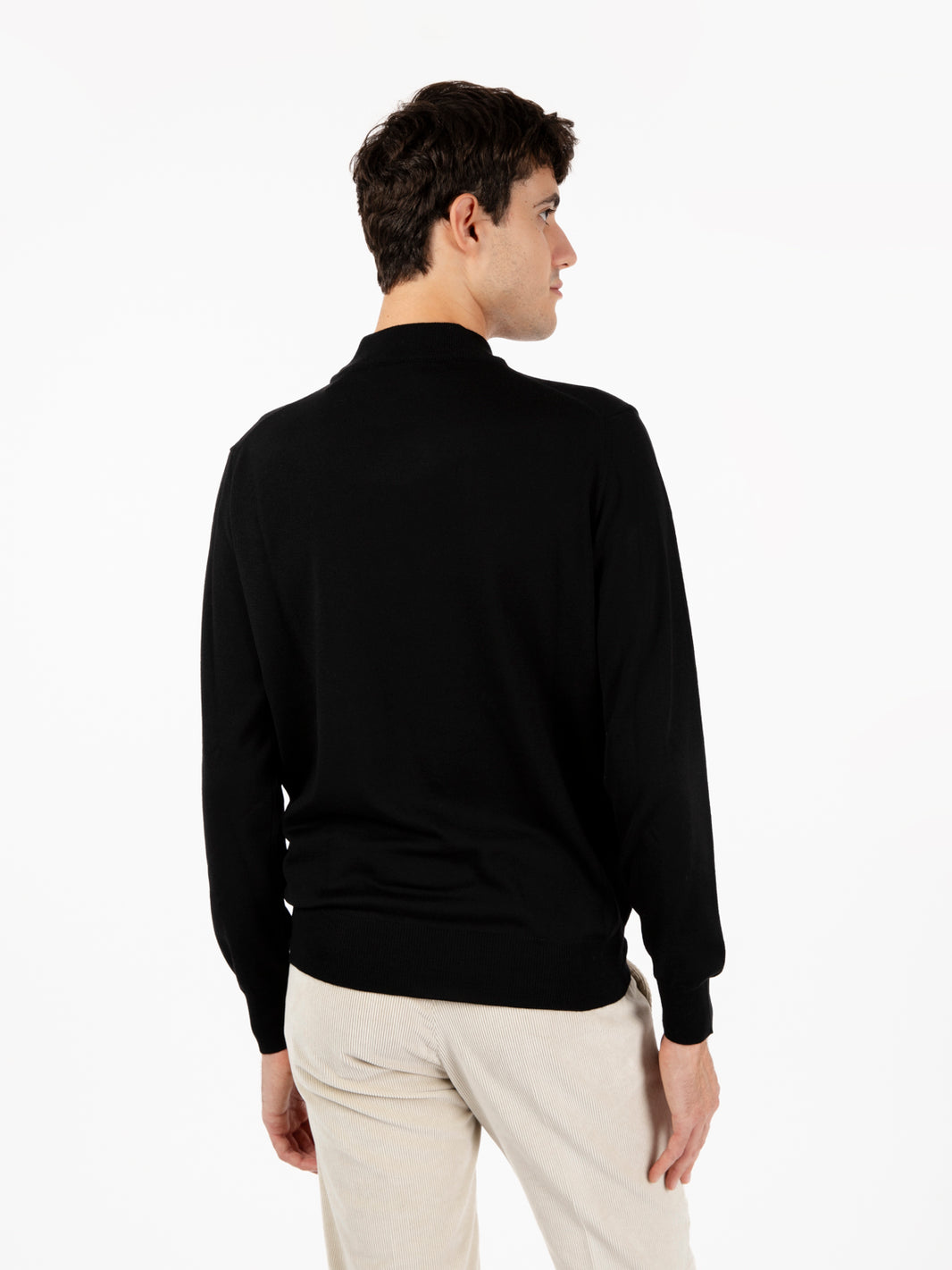 Maglia lupetto in lana nero