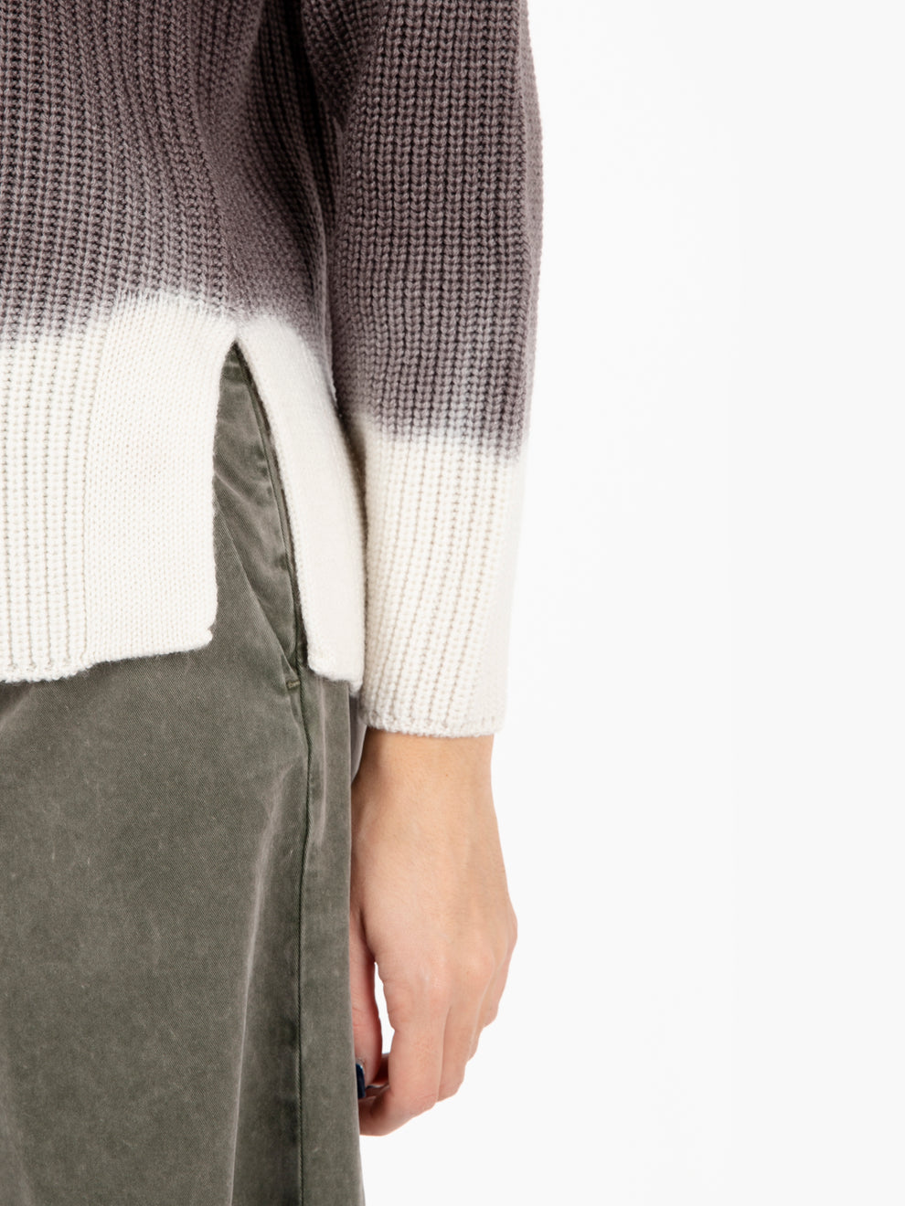 Maglione a coste degrade marrone / bianco