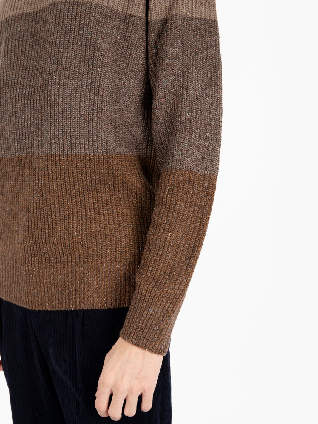 Maglione a coste melange in misto lana marrone