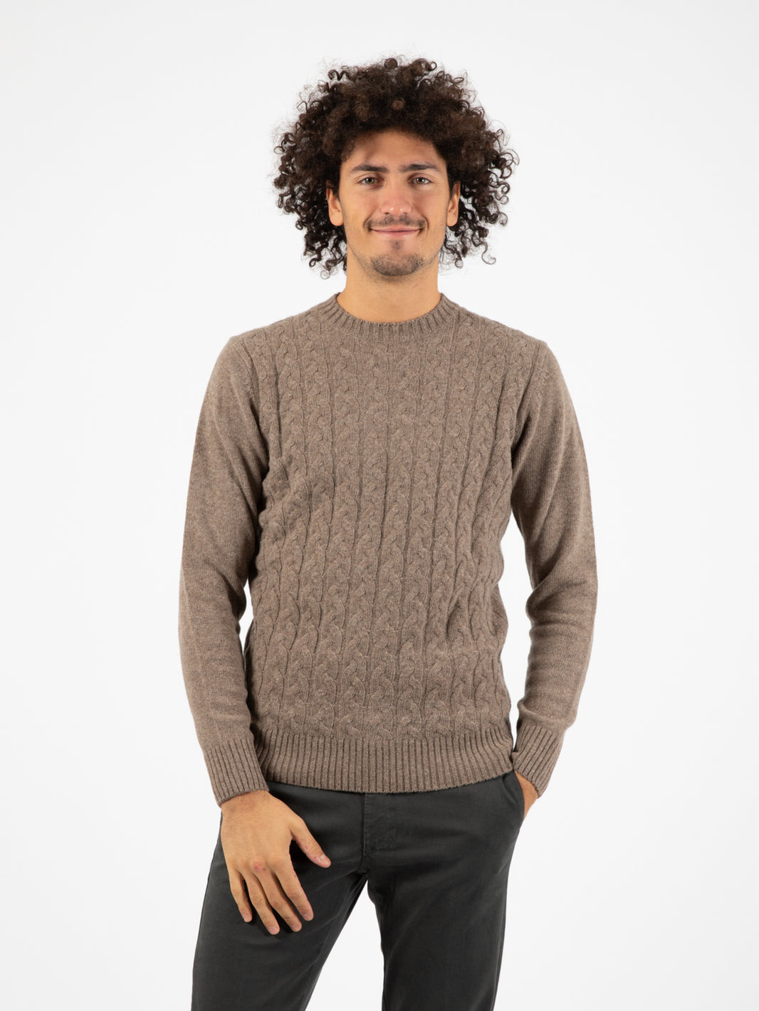 Maglione a trecce tortora