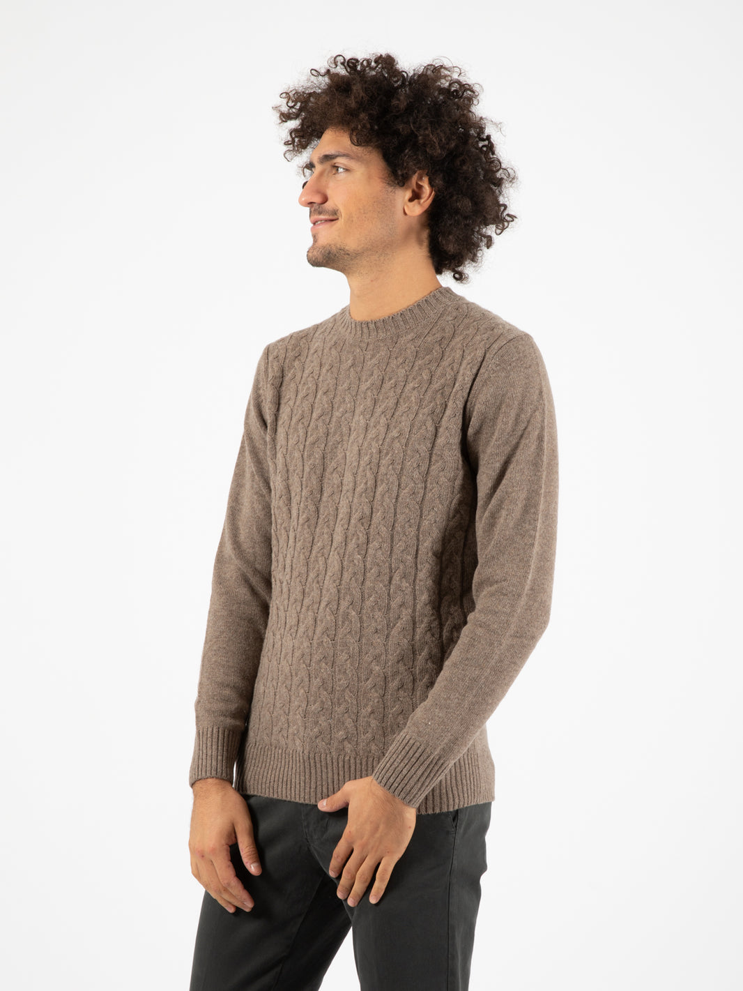 Maglione a trecce tortora