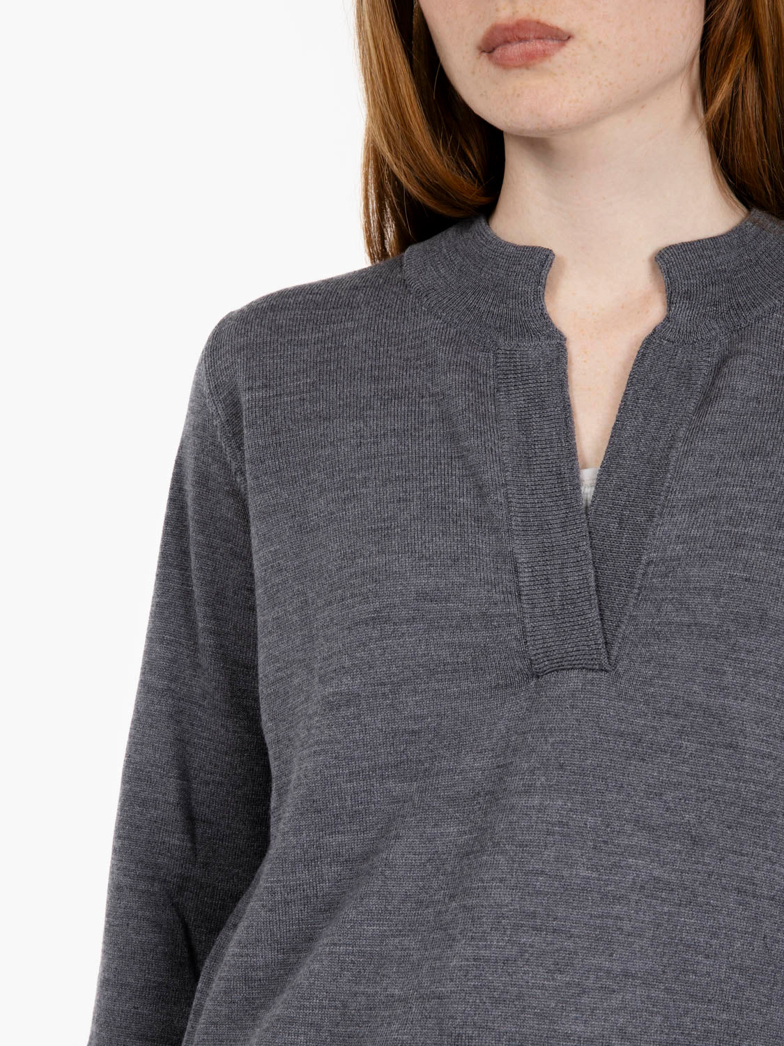 Maglione con dettaglio V grigio medio