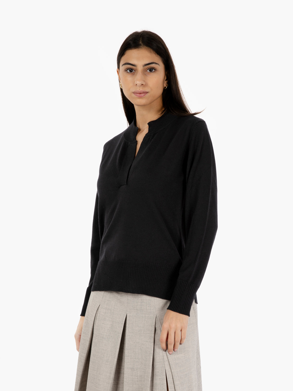 Maglione con dettaglio V nero