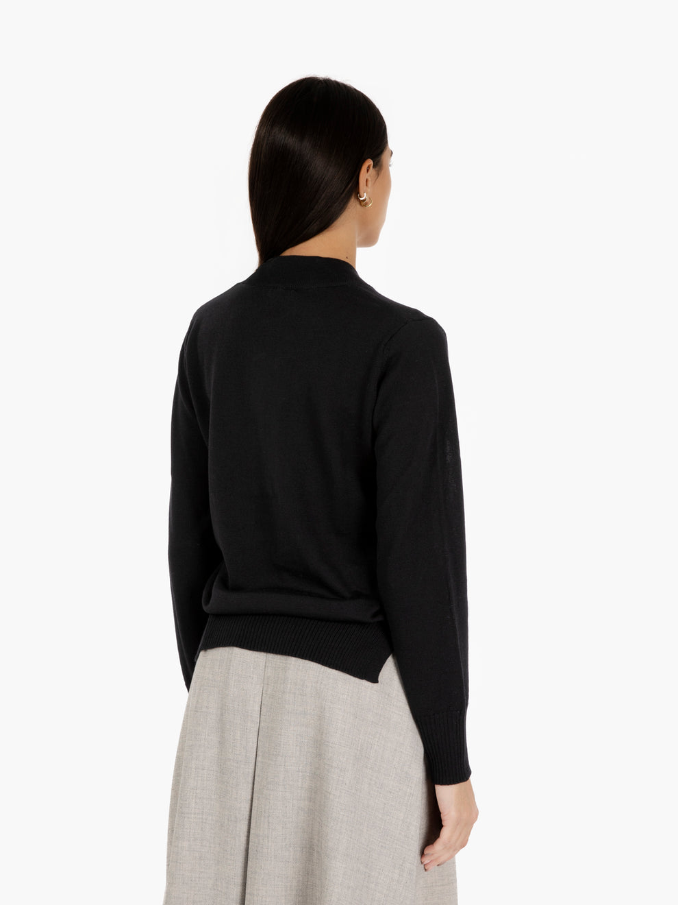 Maglione con dettaglio V nero