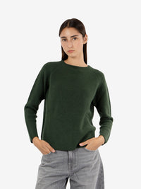 Maglione con scollo a barca verde militare