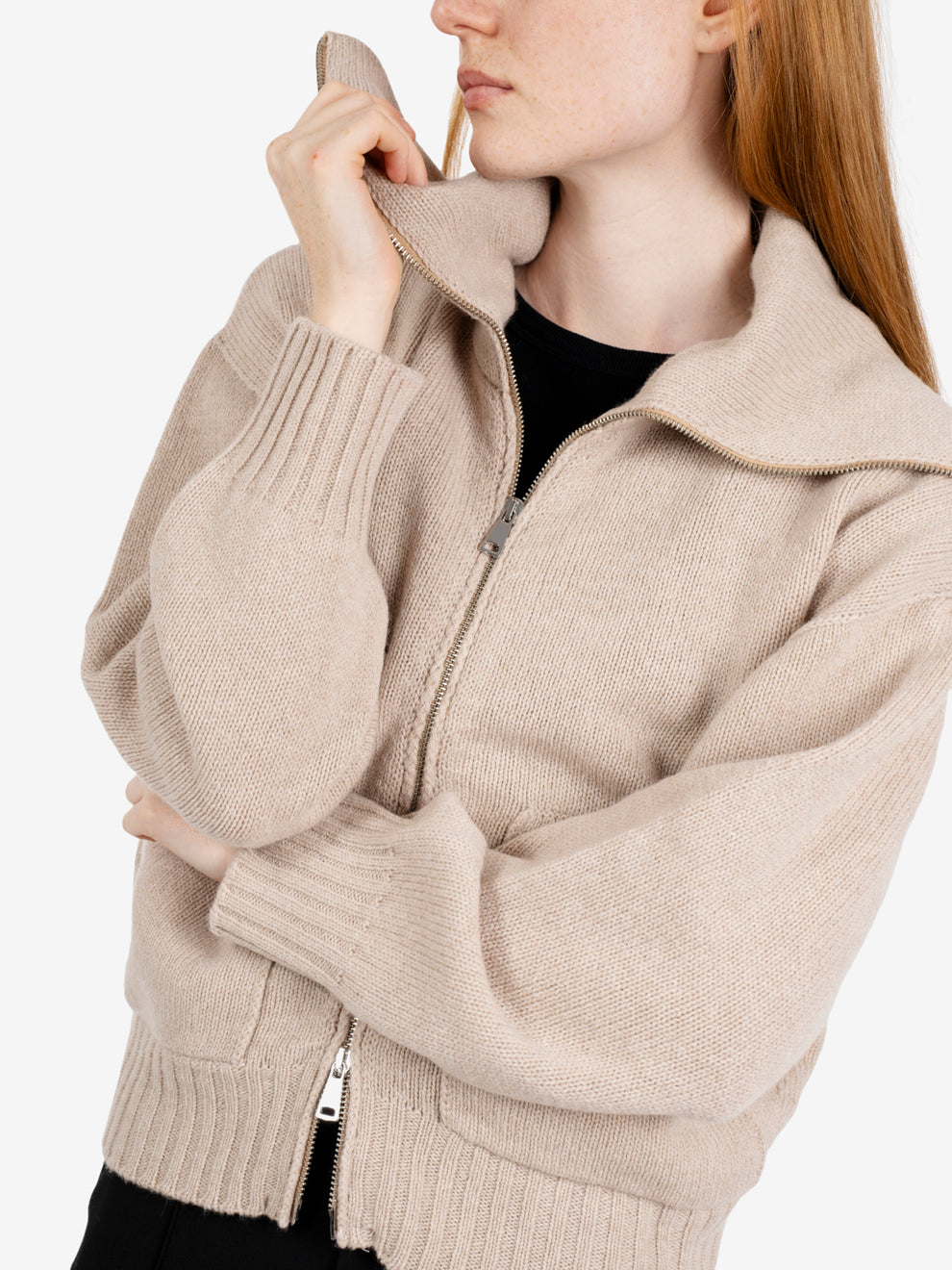 Maglione con zip a collo alto sabbia