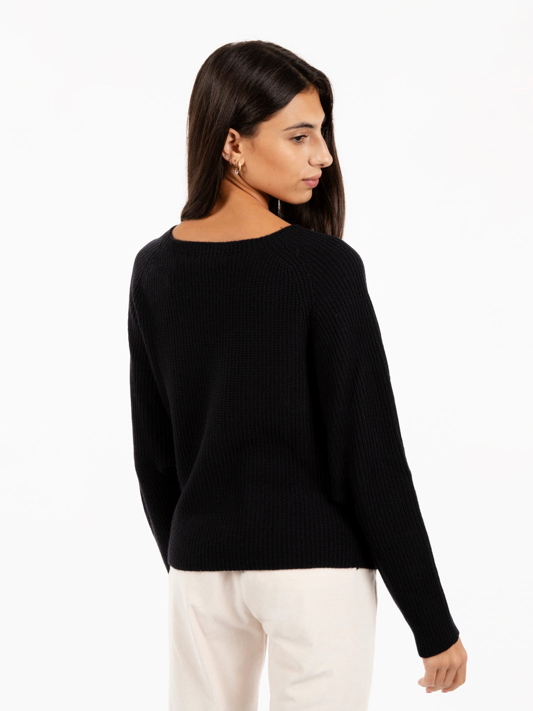Maglione crop in lana nera