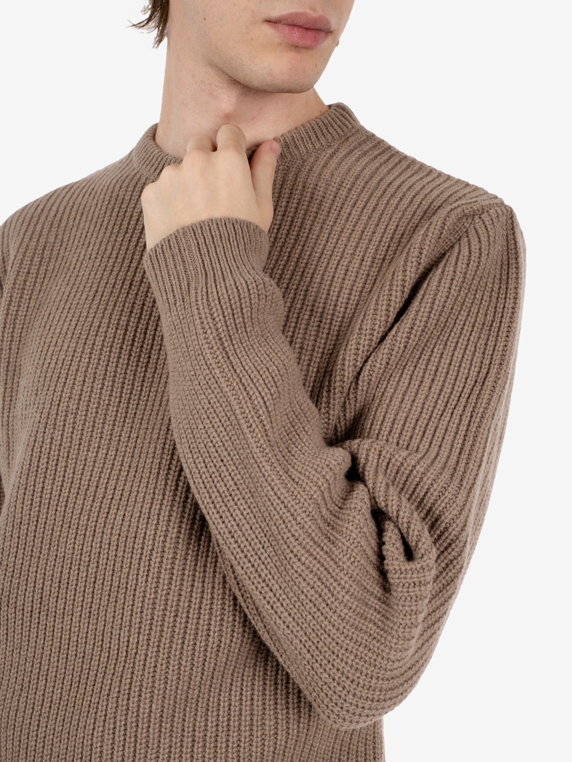 Maglione girocollo a coste corda