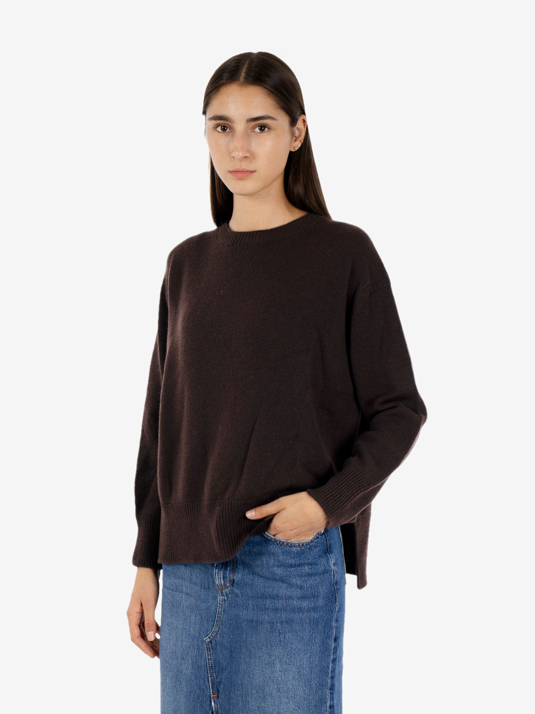 Crew neck egg-shaped coffee sweater