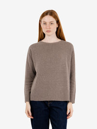 Chestnut crew neck sweater with slits