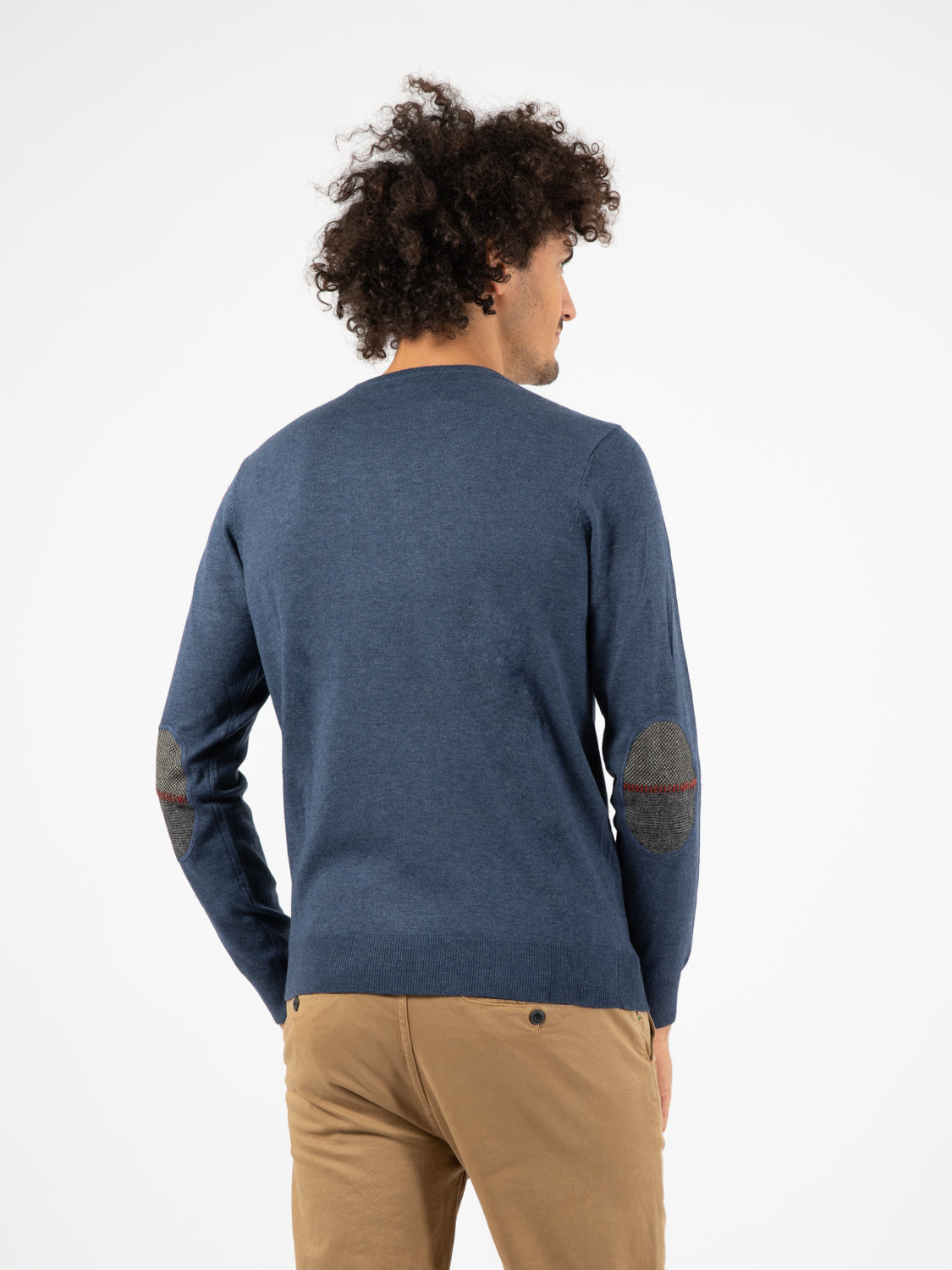 Maglione girocollo con toppe blu