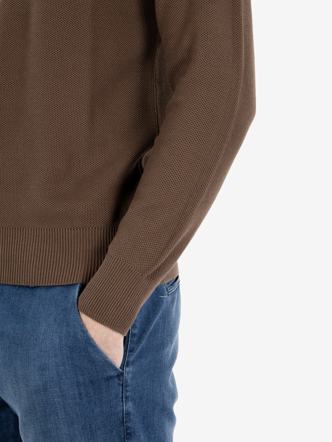 Maglione girocollo grana riso noce